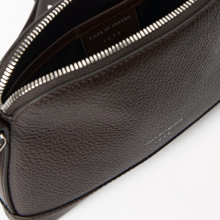 Diu Leather Day Bag - Dark Brown