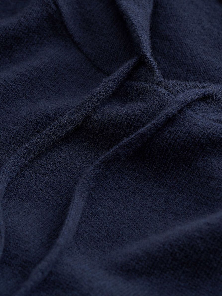 Nakkne - Sweater