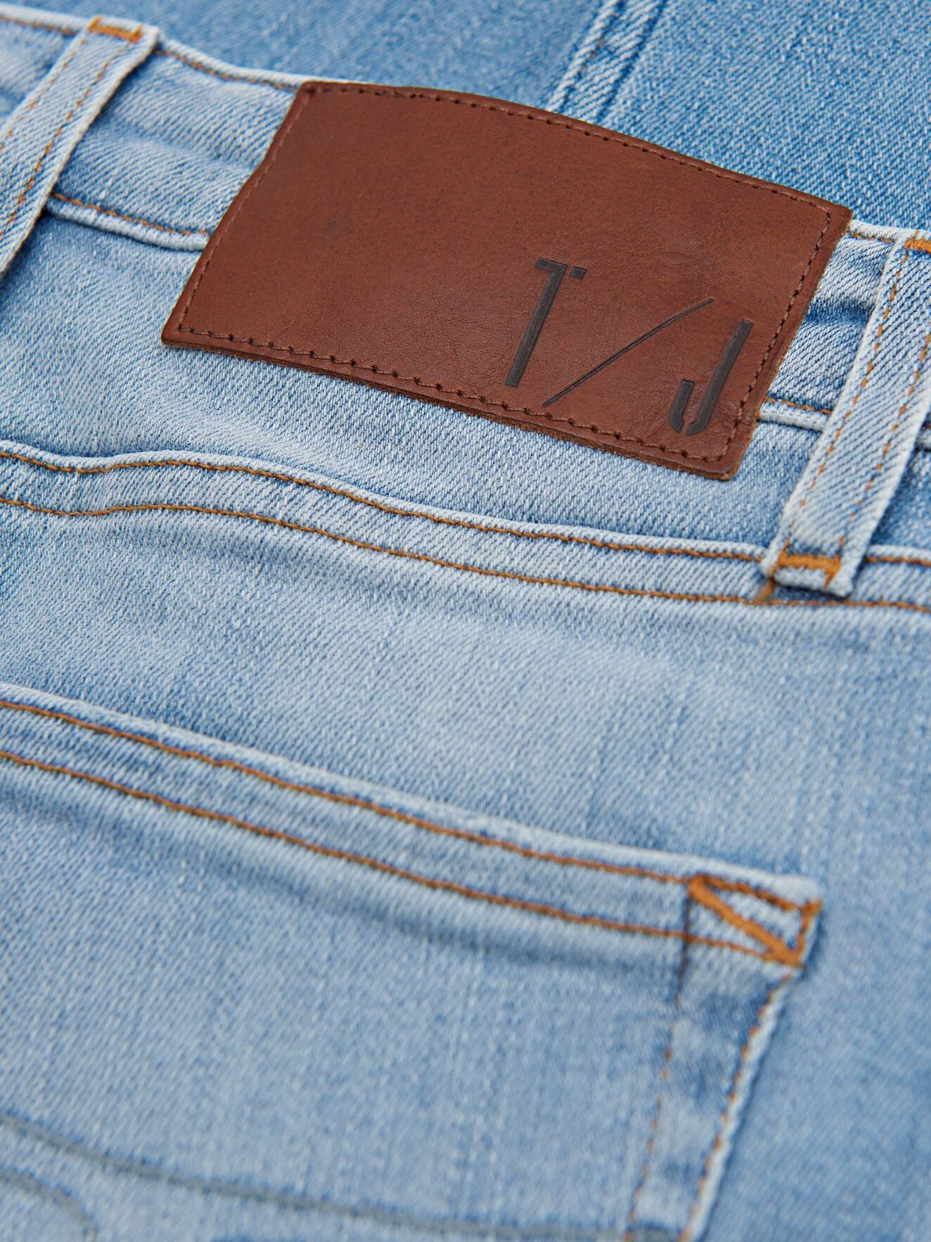 Shelly - Jeans